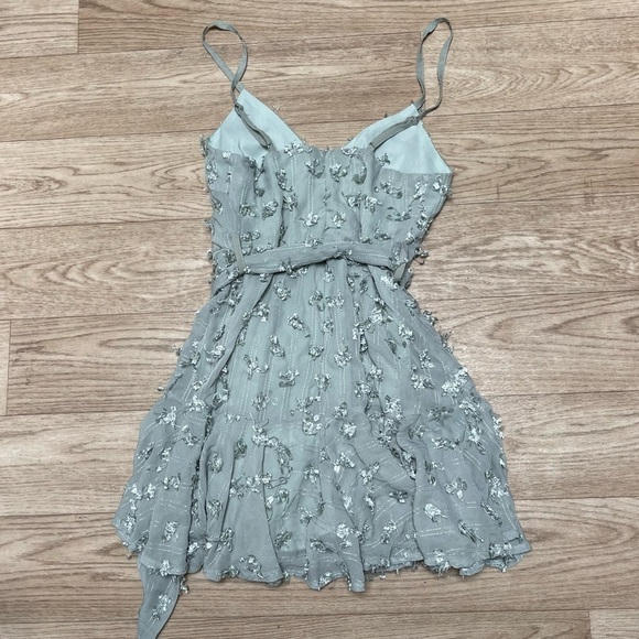🥒 Selfie Leslie Florence Avenue Ruffle Wrap Mini Party Dress Sage Olive Green XS - Picture 4 of 11